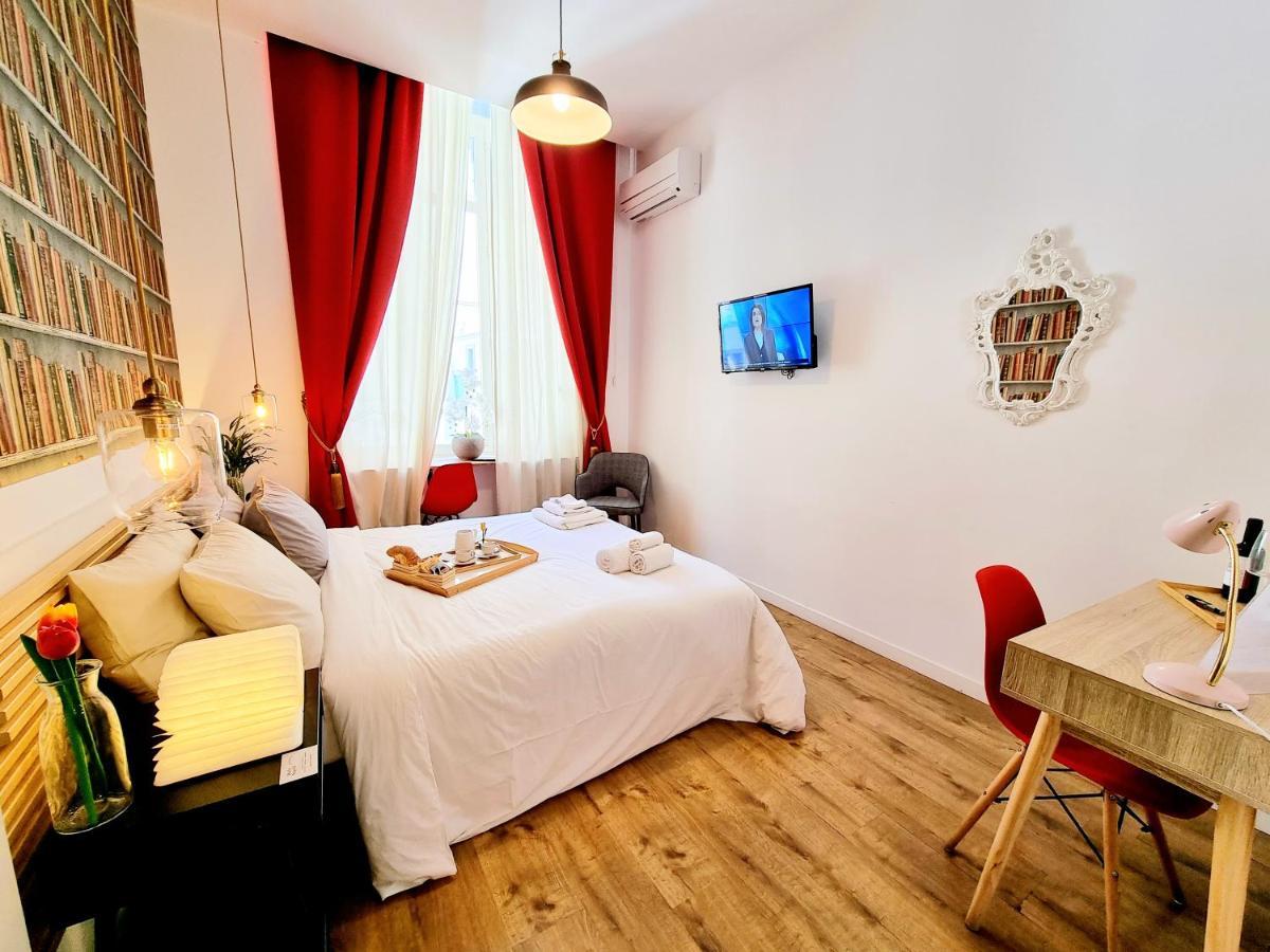 Daily Napoli - Lungomare Hotel Kültér fotó